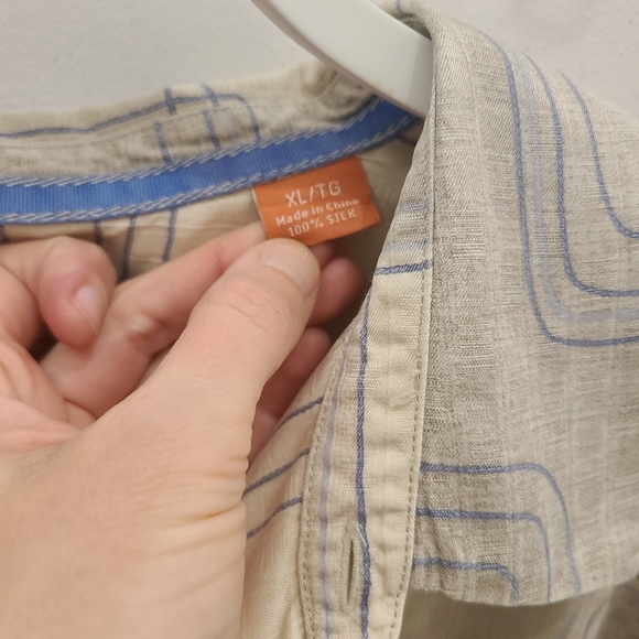 Tommy Bahama 100% Silk Shirt - Size XL - Picture 5 of 7
